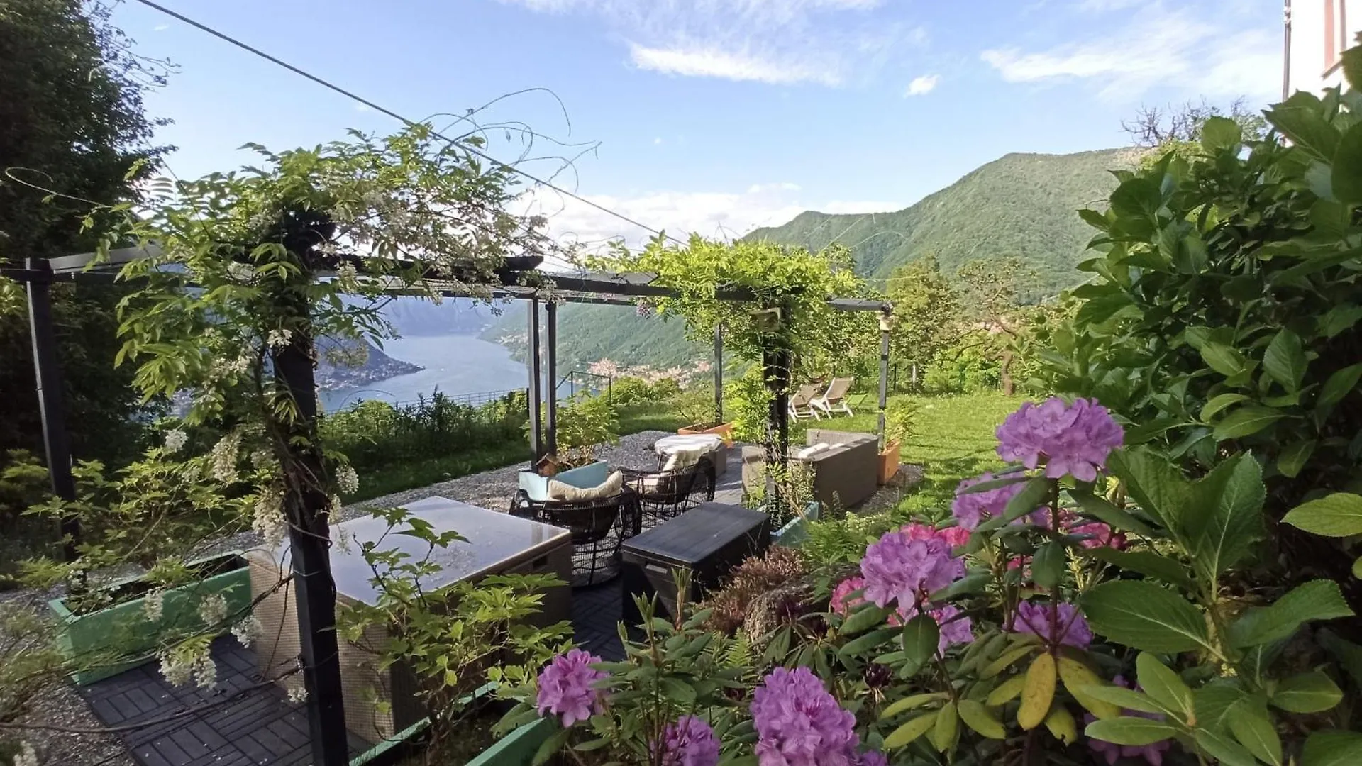 Essentia Guest House Faggeto Lario