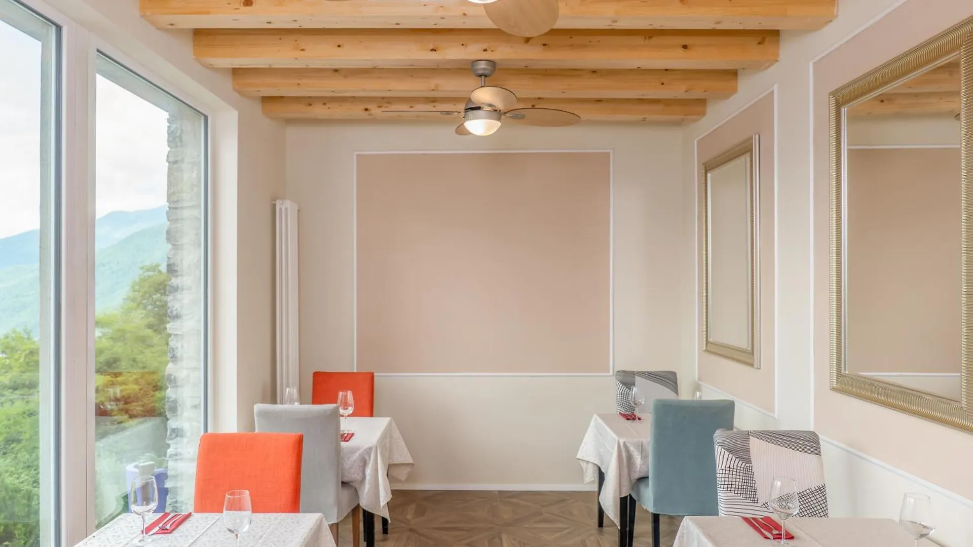 Bed & Breakfast Essentia Guest House Faggeto Lario Italy