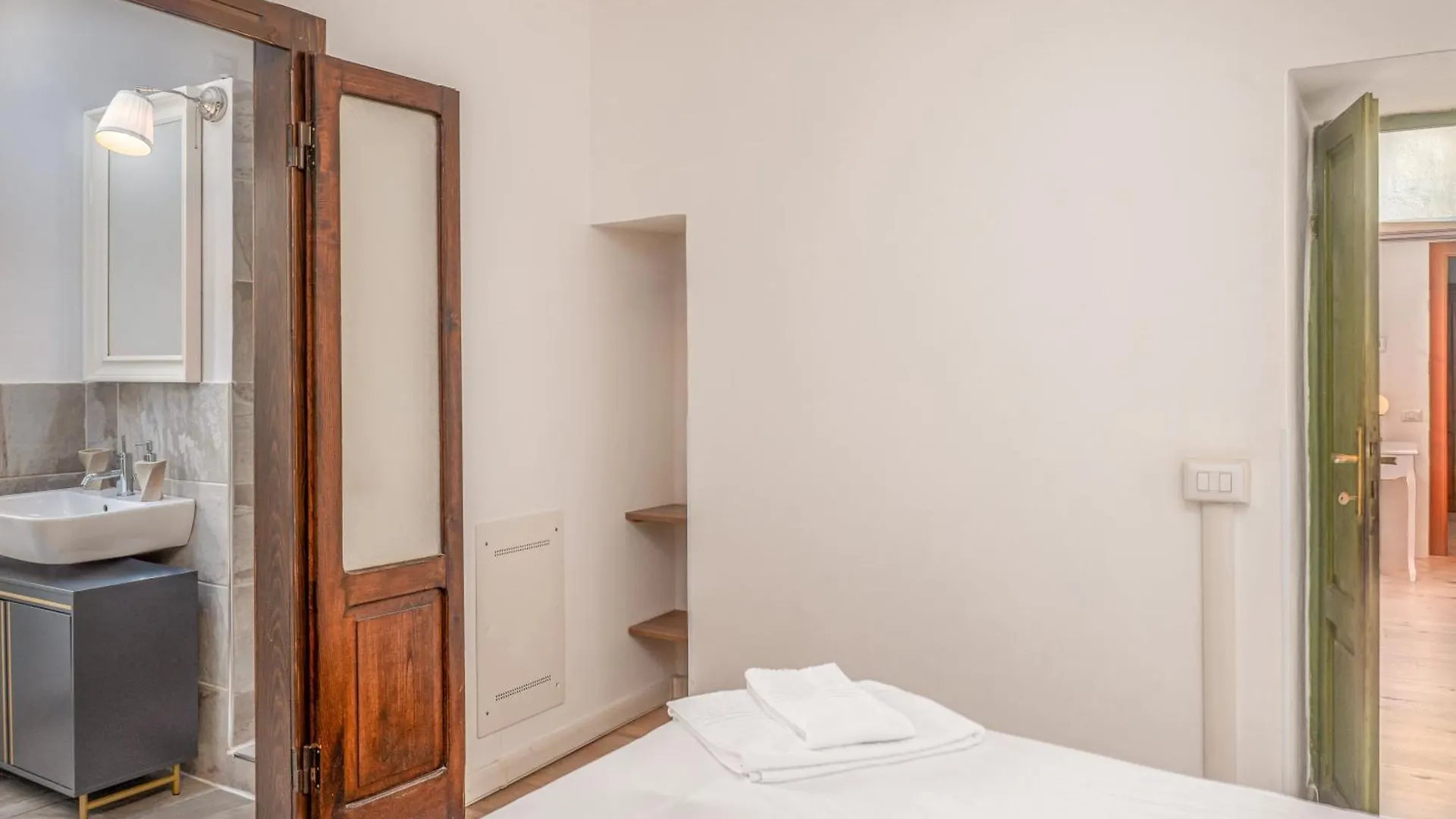 Bed & Breakfast Essentia Guest House Faggeto Lario