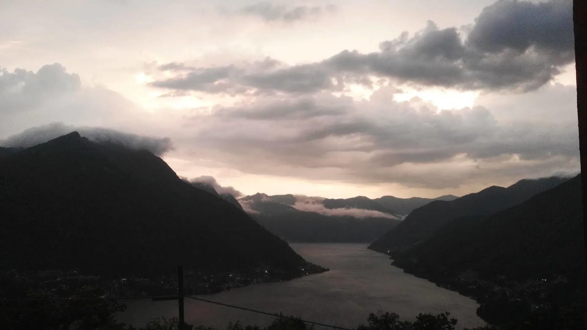 Essentia Guest House Faggeto Lario