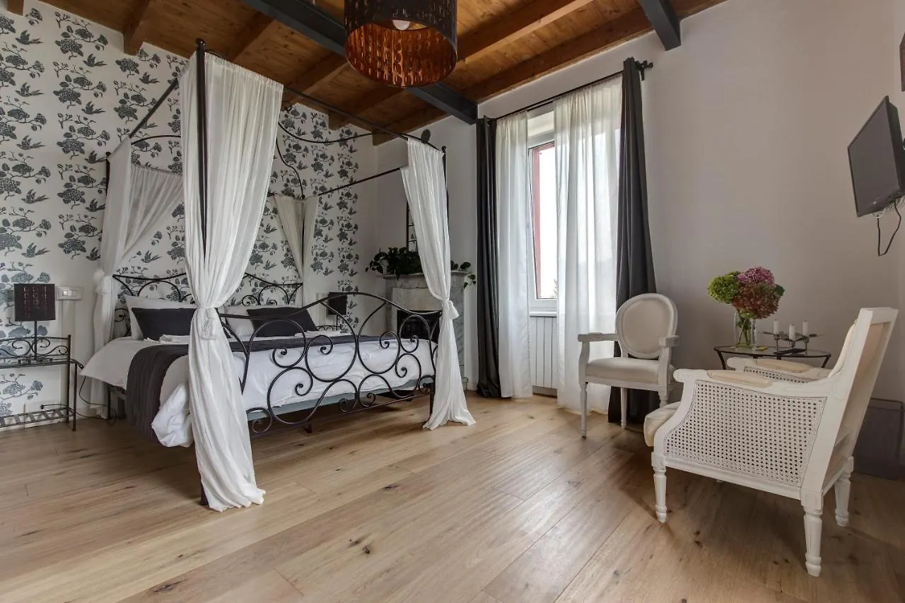 Bed & Breakfast Essentia Guest House Faggeto Lario