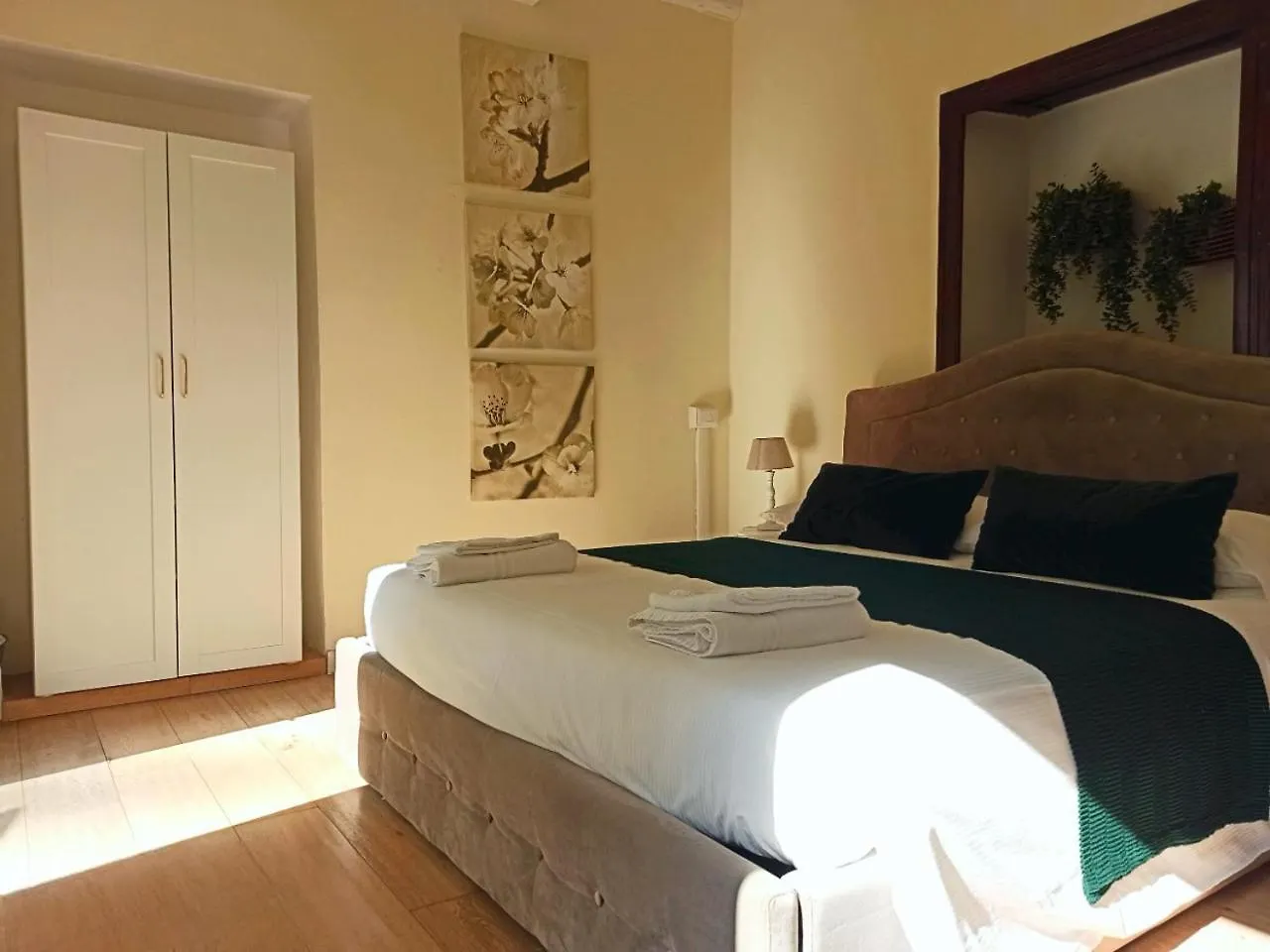 Bed & Breakfast Essentia Guest House Faggeto Lario
