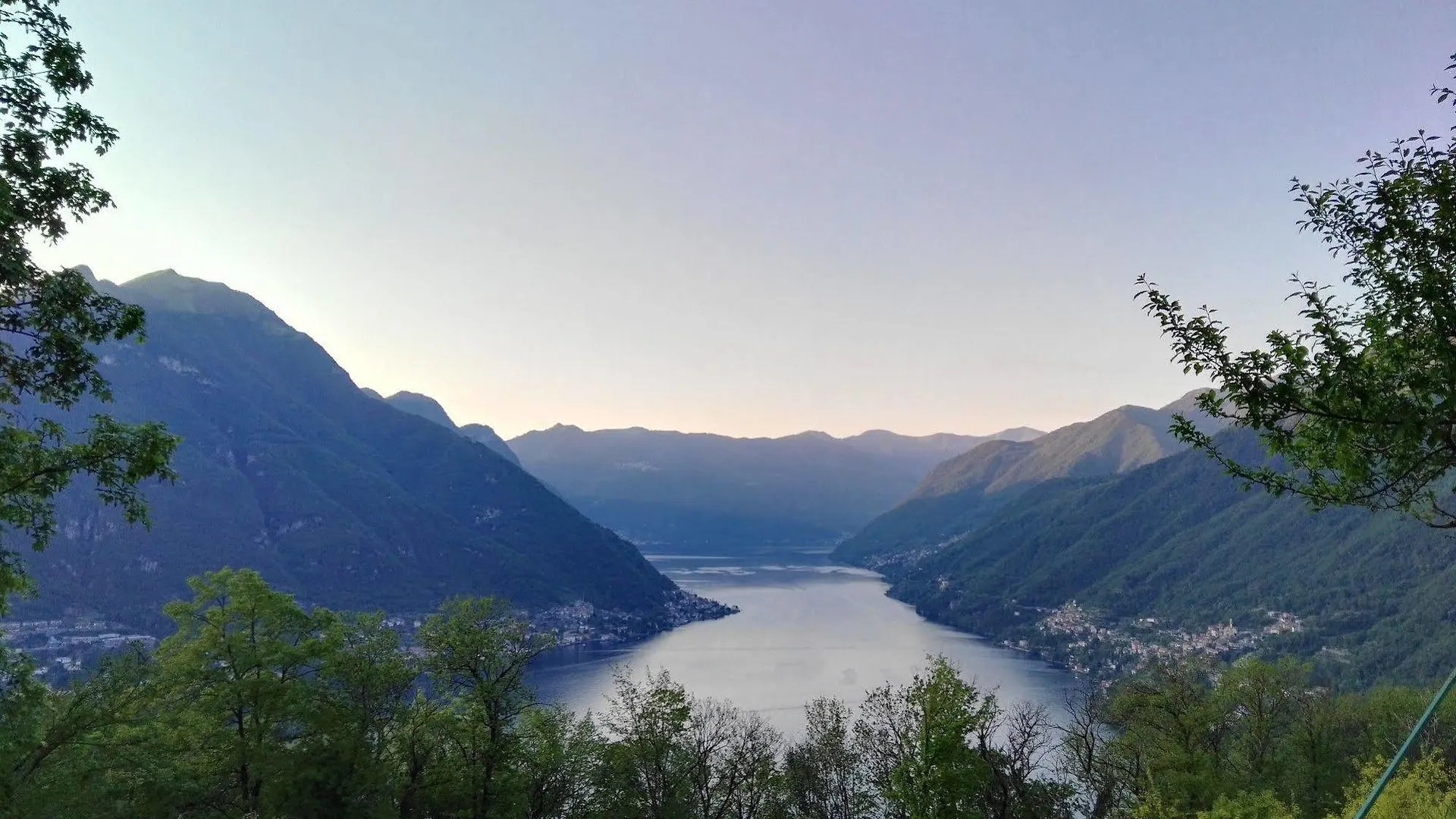 Bed & Breakfast Essentia Guest House Faggeto Lario Italien