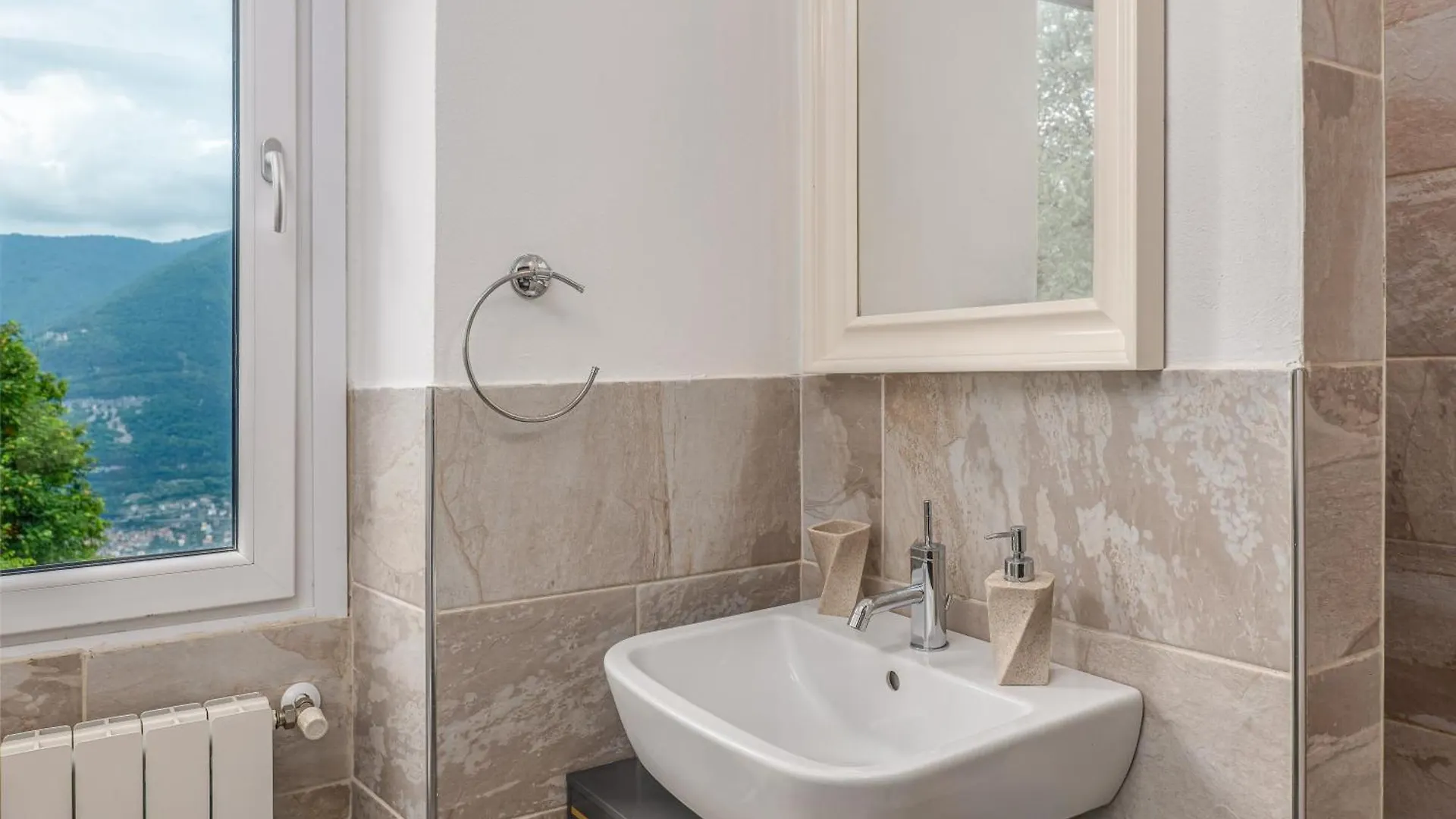 Essentia Guest House Фаджето-Ларио Отель типа 