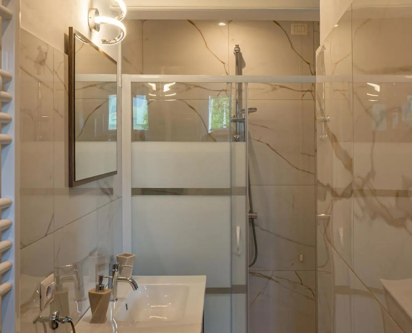 Essentia Guest House Фаджето-Ларио Отель типа 